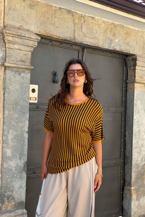 LINES DESIGN ROUND NECK WOMAN T-SHIRT BLUE-YELLOW/BLVE - 