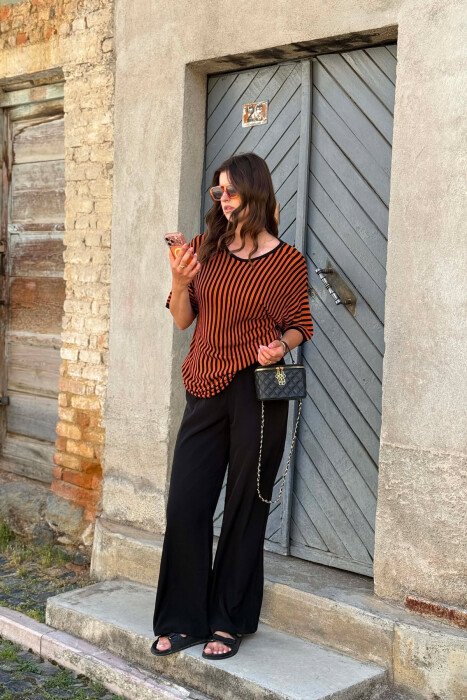 LINES DESIGN ROUND NECK WOMAN T-SHIRT BRICK/TULLE - 2