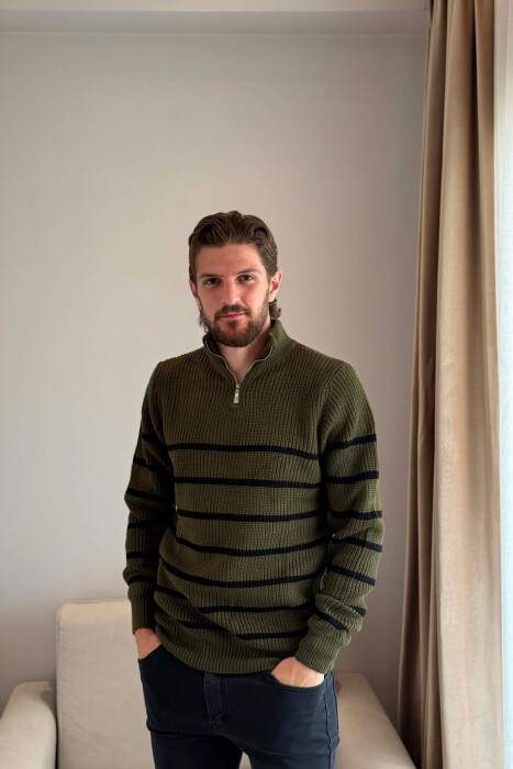 LINES DESIGN ZIPPER NECK MEN SWEATER GREEN/JESHILE - KLAUDIO FASHION