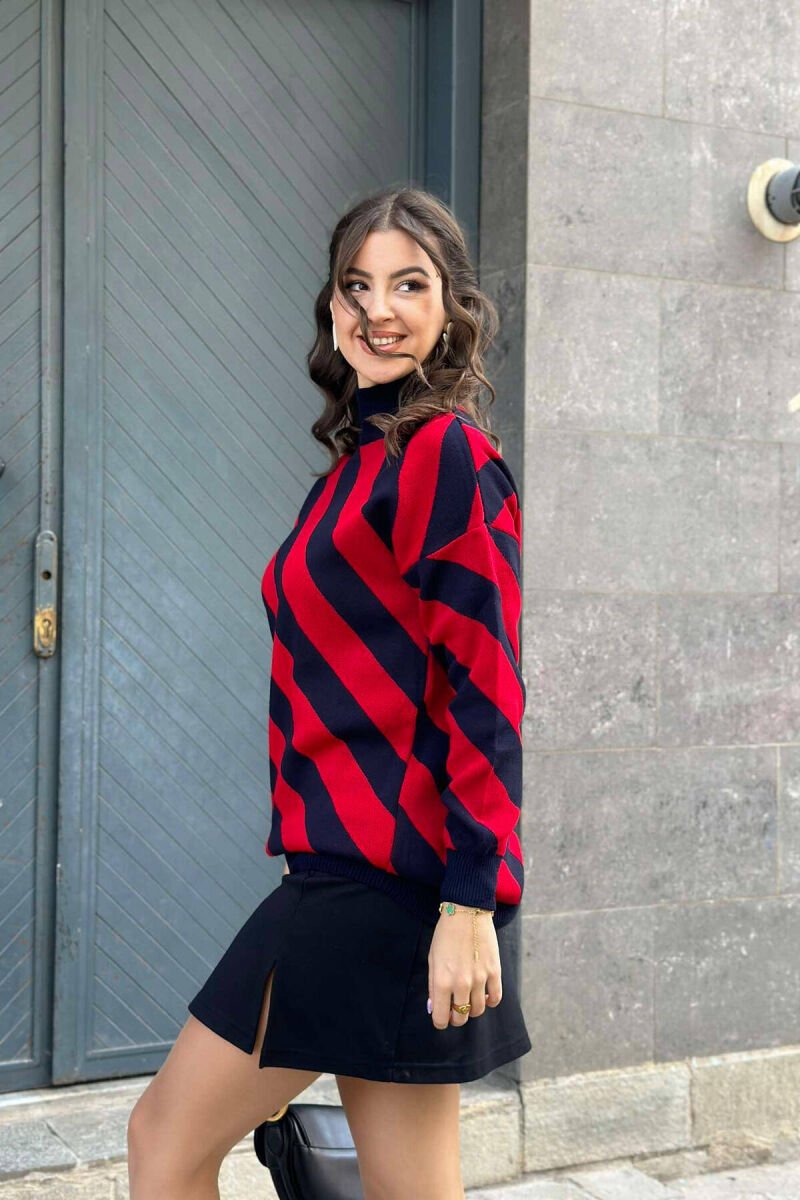 LINES TWO DIFFERENT COLORS HIGH NECK WOMAN SWEATER BLUE+RED/BLU-KUQE - 3
