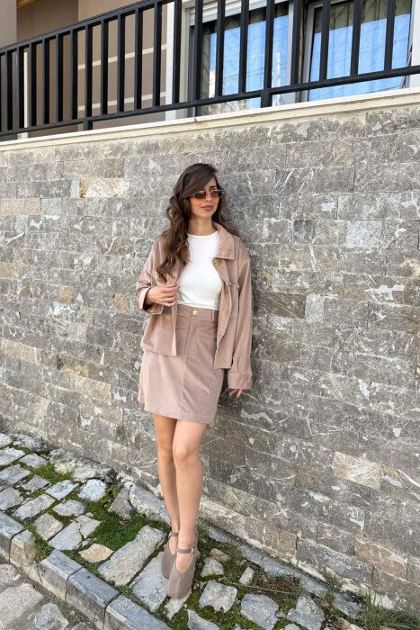 SET KEMISHE ME MENGE TE GJATA DHE BUTONA GOLD +FUND PER FEMRA NE NGJYRE KAFE TE ZBARDHUR 