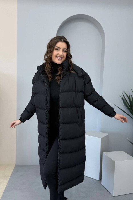 XHUP I GJATË ME KAPUC PËR FEMRA NË NGJYRËN E ZEZË - KLAUDIO FASHION