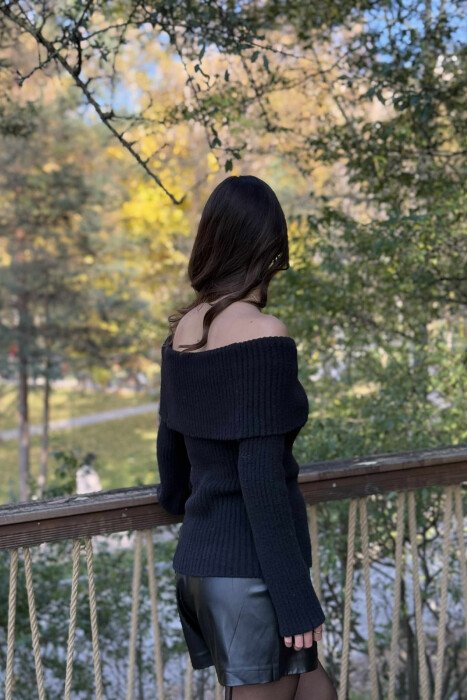 OFF SHOULDERS ONE COLOR WOMEN SWEATER BLACK/ E ZEZE - 3