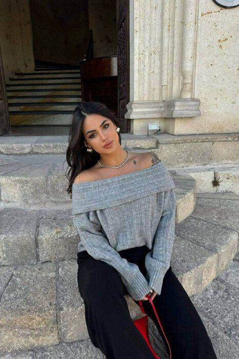 OFF SHOULDERS ONE COLOR WOMEN SWEATER GREY/GRI 