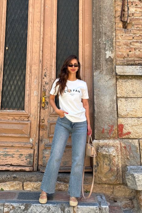 ONE COLOR BEAR LOGO & WRITTINGS WOMAN T-SHIRT WHITE-E BARDHE - KLAUDIO FASHION