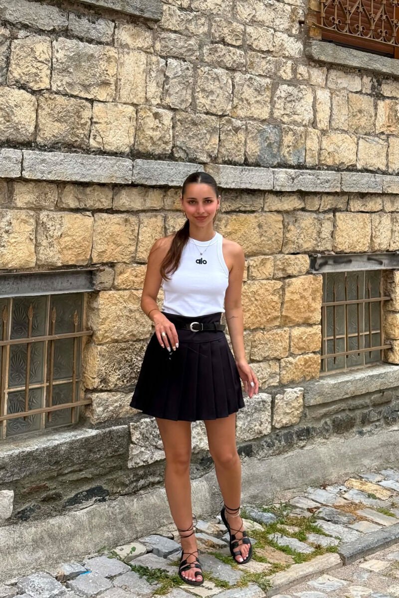 ONE COLOR BELT DETAIL TENNIS WOMEN SKORT DARK BLUE/BEE - 2
