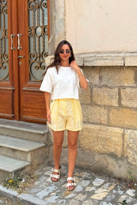 ONE COLOR BELT DETAIL WOMEN SHORT PANTS YELLOW/E VERDHE - 2