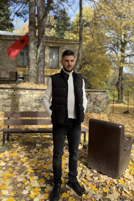 ONE COLOR BIG FRONT POCKETS HIDDEN BUTTON+ZIPPER MEN VEST BLACK/ E ZEZE - 2
