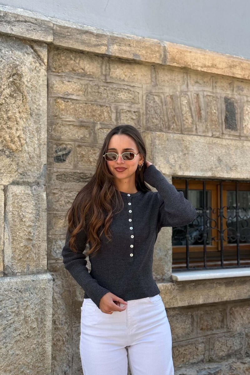 ONE COLOR BUTTON DETAIL WOMAN SWEATER DARK GREY/GEE - 1