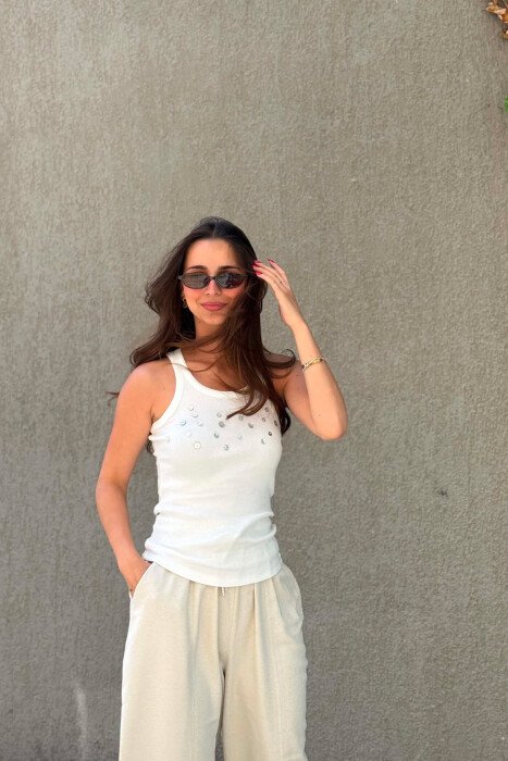ONE COLOR BUTTON DETAILS WOMAN TANK TOP WHITE-E BARDHE - KLAUDIO FASHION