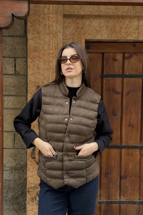 ONE COLOR BUTTON UP CHAMOIS PUFFER WOMEN VEST WITH POCKETS DARK GREEN/JEE - 5