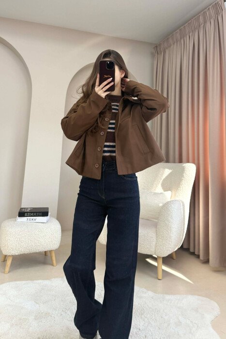ONE COLOR BUTTONED CROPPED WOMAN COAT BROWN/KAFE - 1