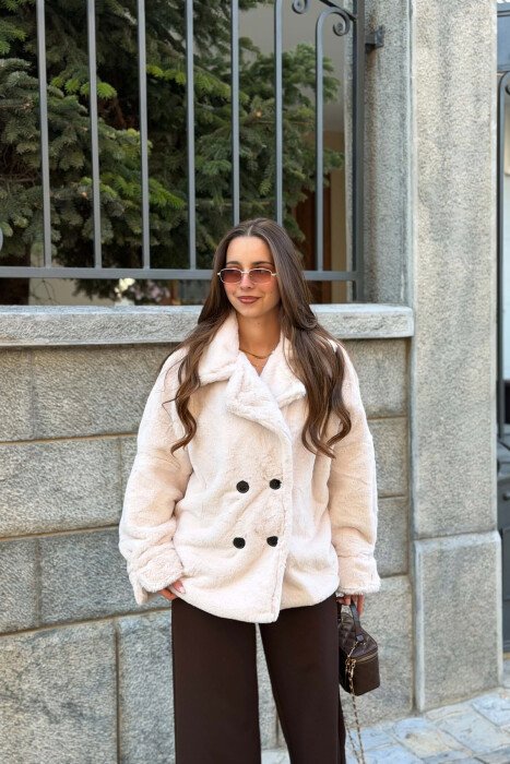 ONE COLOR BUTTONED FAUX FUR SHORT WOMAN COAT CREAM/KREM 