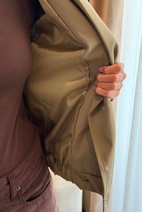 ONE COLOR BUTTONED WOMAN JACKET KHAKI / KAKI - 4