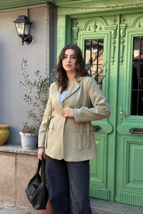 XHAKETE NJE NGJYRESHE ME BUTONA PER FEMRA NE NGJYRE MENTE - KLAUDIO FASHION