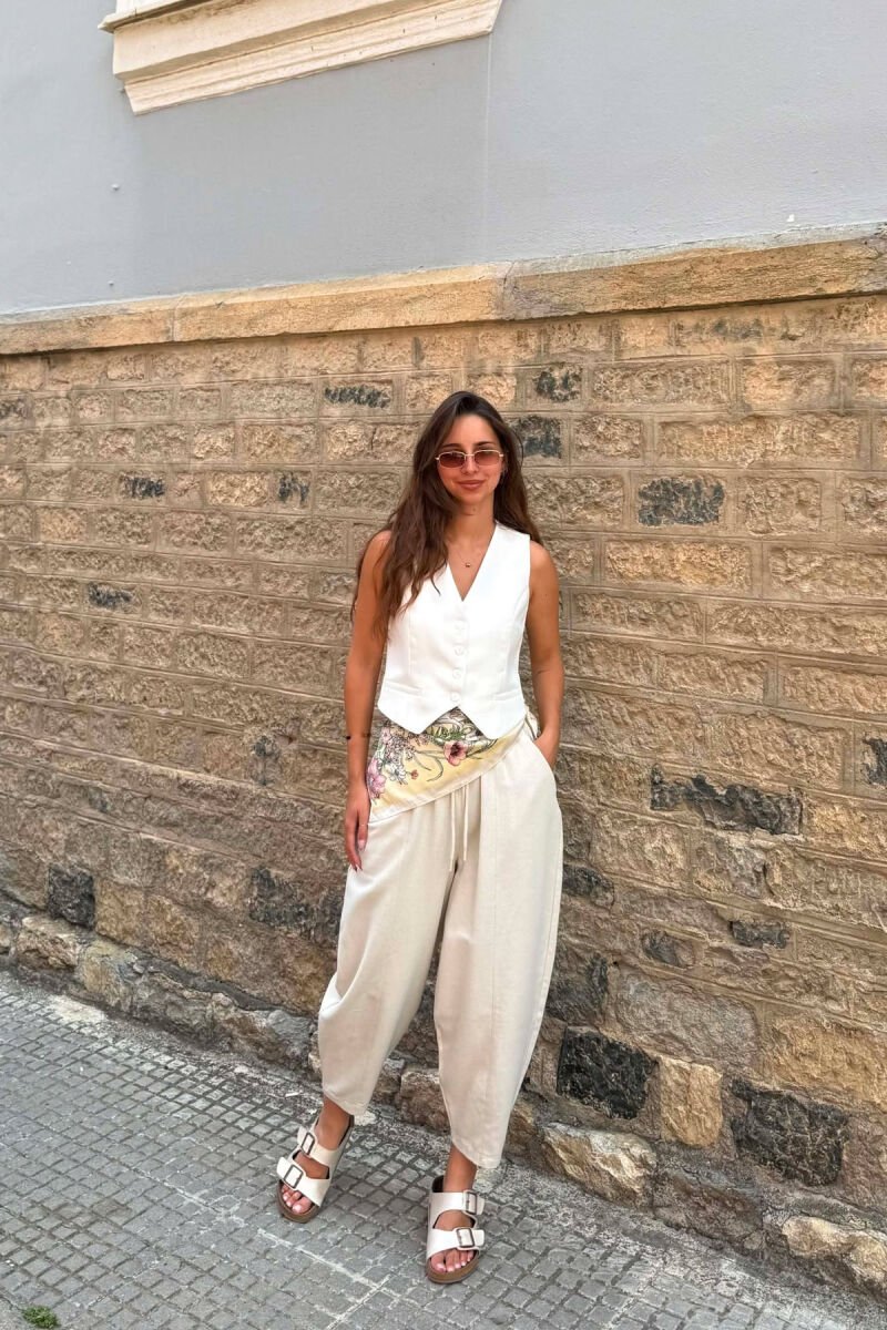 ONE COLOR BUTTONED WOMAN VEST WHITE-E BARDHE - 4