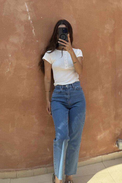 ONE COLOR BUTTONED WOMEN T-SHIRT WHITE-E BARDHE 