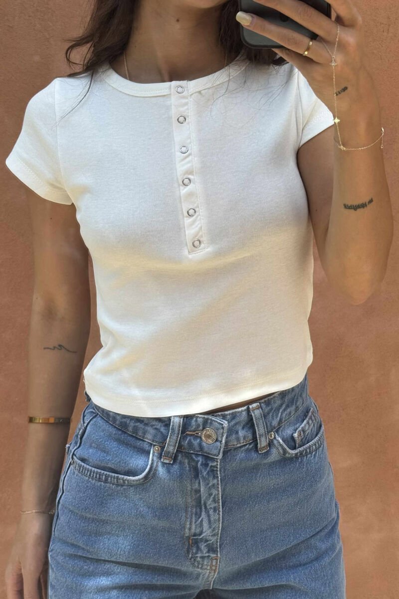 ONE COLOR BUTTONED WOMEN T-SHIRT WHITE-E BARDHE - 4