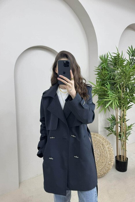 XHAKETË NJË NGJYRËSHE ME KOPSA PËR FEMRA NË NGJYRËN BLU E ERRËT - KLAUDIO FASHION