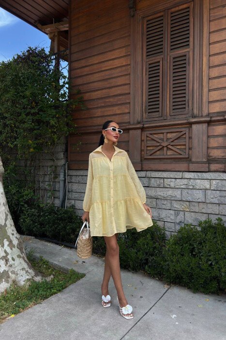 FUSTAN NJË NGJYRËSH ME KOPSA PËR FEMRA NË NGJYRËN E VERDHË - KLAUDIO FASHION