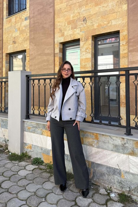 ONE COLOR BUTTONS SHORT WOMAN COAT GREY/GRI - KLAUDIO FASHION