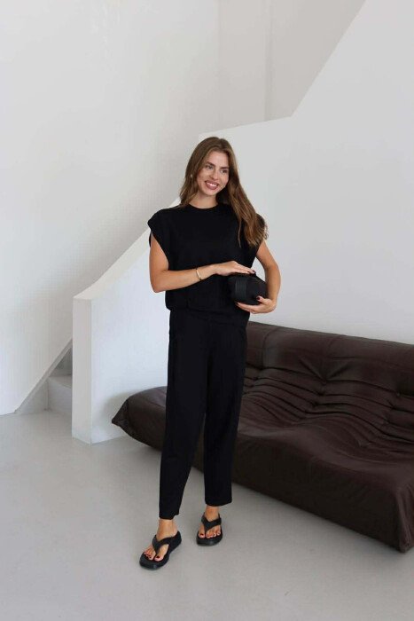 ONE COLOR CAP SLEEVE T-SHIRT+ TROUSERS WOMAN SET BLACK/ E ZEZE - KLAUDIO FASHION