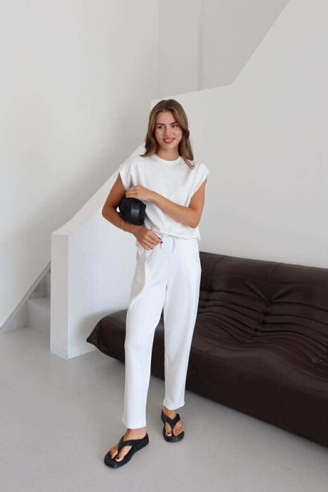 ONE COLOR CAP SLEEVE T-SHIRT+ TROUSERS WOMAN SET WHITE-E BARDHE - KLAUDIO FASHION