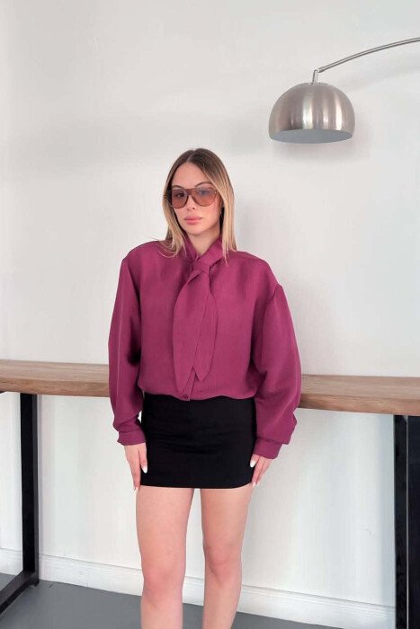 KEMISHE NJE NGJYRESHE ME DETAJIN E KOLLARES PER FEMRA NE NGJYRE VISHNJE - KLAUDIO FASHION
