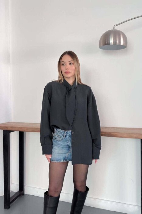 ONE COLOR COLLAR DESIGN WOMAN SHIRT DARK GREY/GEE - KLAUDIO FASHION