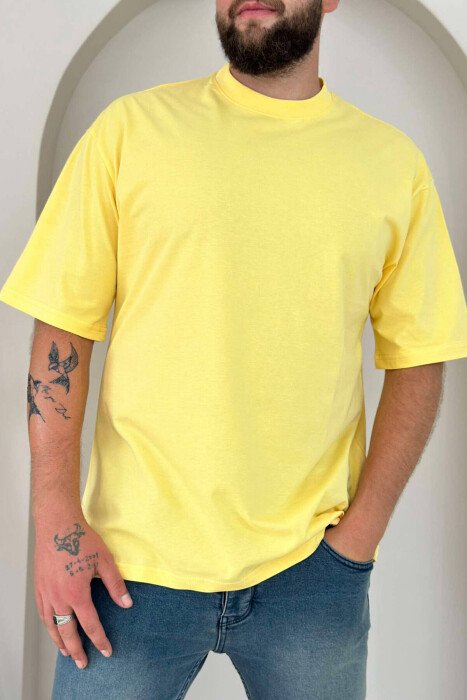 T -SHIRT NJË NGJYRËSHE PËR MESHKUJ NË NGJYRË TË VERDHË - KLAUDIO FASHION