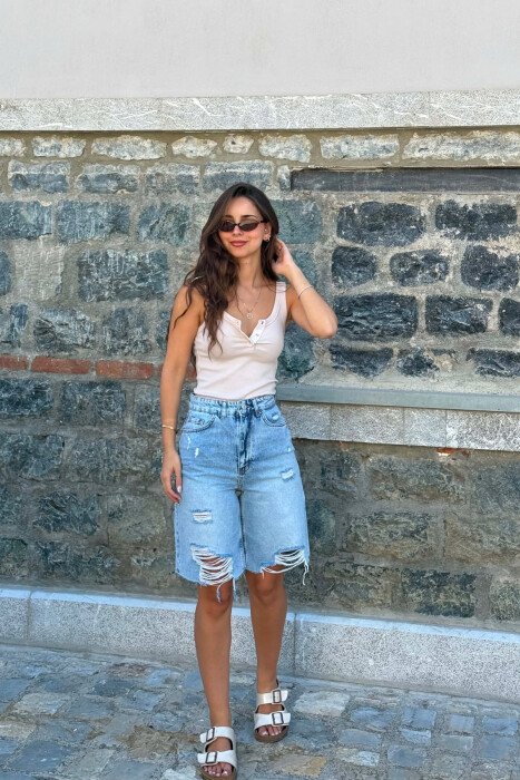 ONE COLOR CUT OFF EDGES DENIM WOMEN SHORTS LIGHTBLUE/BZ - 