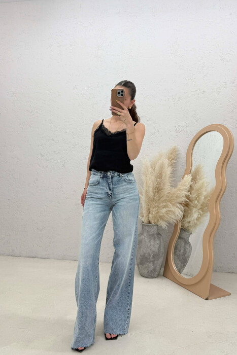 ONE COLOR CUT OFF EDGES WOMAN JEANS LIGHTBLUE/BZ - KLAUDIO FASHION