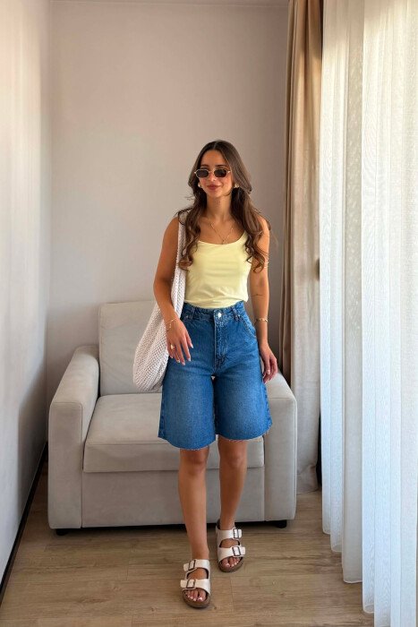 ONE COLOR CUTTED EDGES DENIM WOMAN SHORTS BLUE/BLU - KLAUDIO FASHION