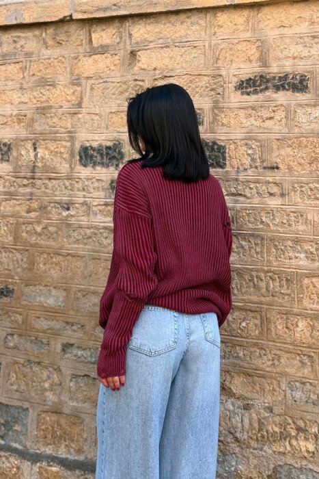 ONE COLOR DISTRESSED WOMEN SWEATER BURGUNDY/VISHNJE - 4