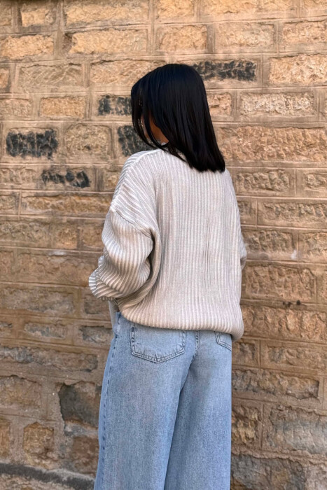ONE COLOR DISTRESSED WOMEN SWEATER LIGHT GREY/GZ - 2