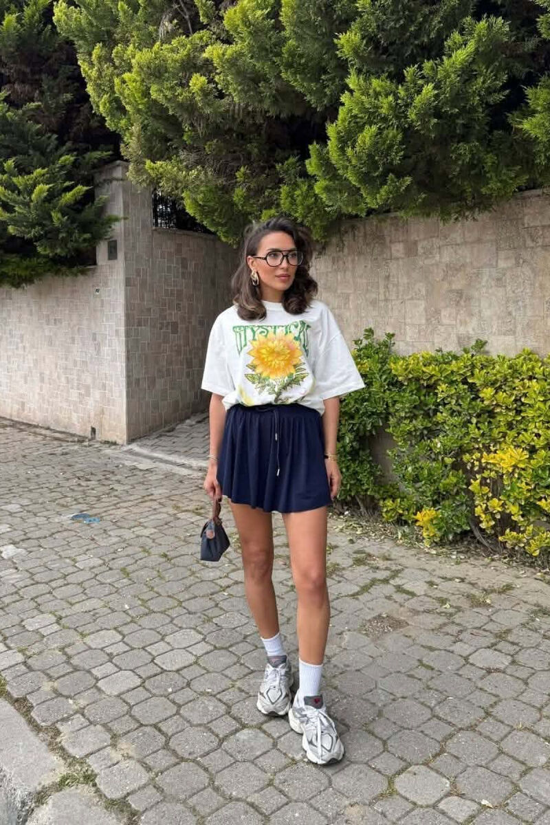 ONE COLOR ELASTIC WAIST WOMAN SHORTS DARK BLUE/BEE - 4