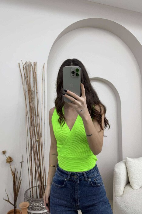 KANATJERE NJË NGJYRËSHE PËR FEMRA NË NGJYRËN NEON 