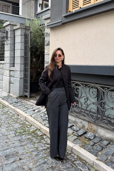 ONE COLOR EMBROIDERED DETAILS WOMAN JACKET BLACK/ E ZEZE - 2