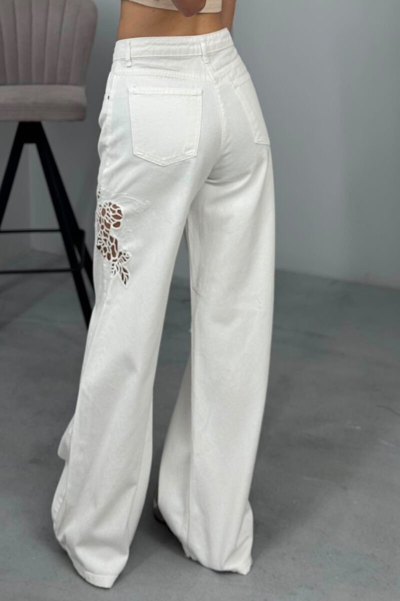 ONE COLOR EMBROIDERED WOMAN JEANS WHITE-E BARDHE - 5