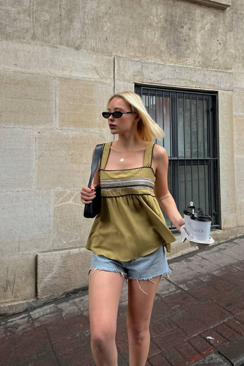 ONE COLOR EMBROIDERED WOMEN TANK TOP OLIVE/ULLI - 2