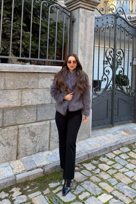 PELLUSH PER FEMRA NE NGJYRE GRI TE ERRET - KLAUDIO FASHION