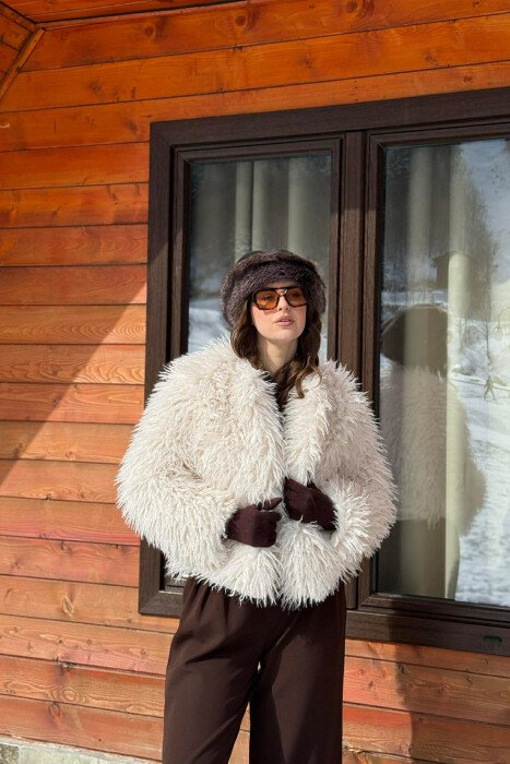 ONE COLOR FAUX FUR WOMAN COAT WHITE-E BARDHE - KLAUDIO FASHION