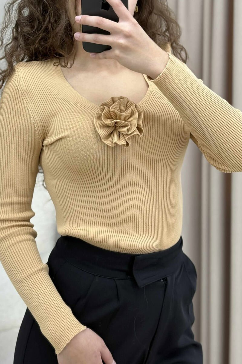 ONE COLOR FLOWER DETAIL WOMEN SWEATER BEIGE/BEZHE - 2