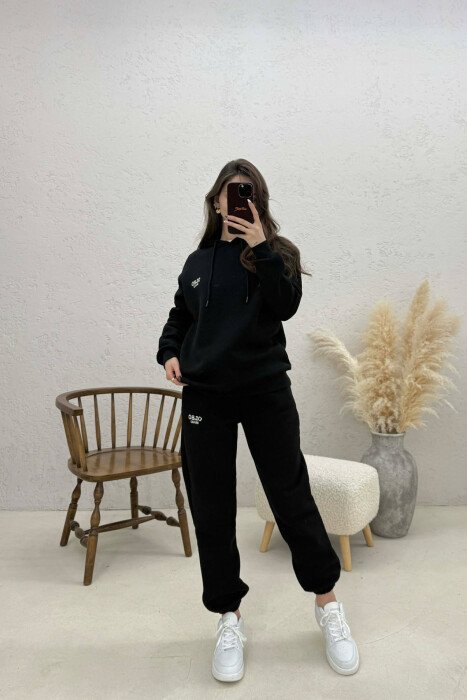 ONE COLOR FLUFFY HOODIE + JOGGERS WOMAN SET BLACK/ E ZEZE - 1