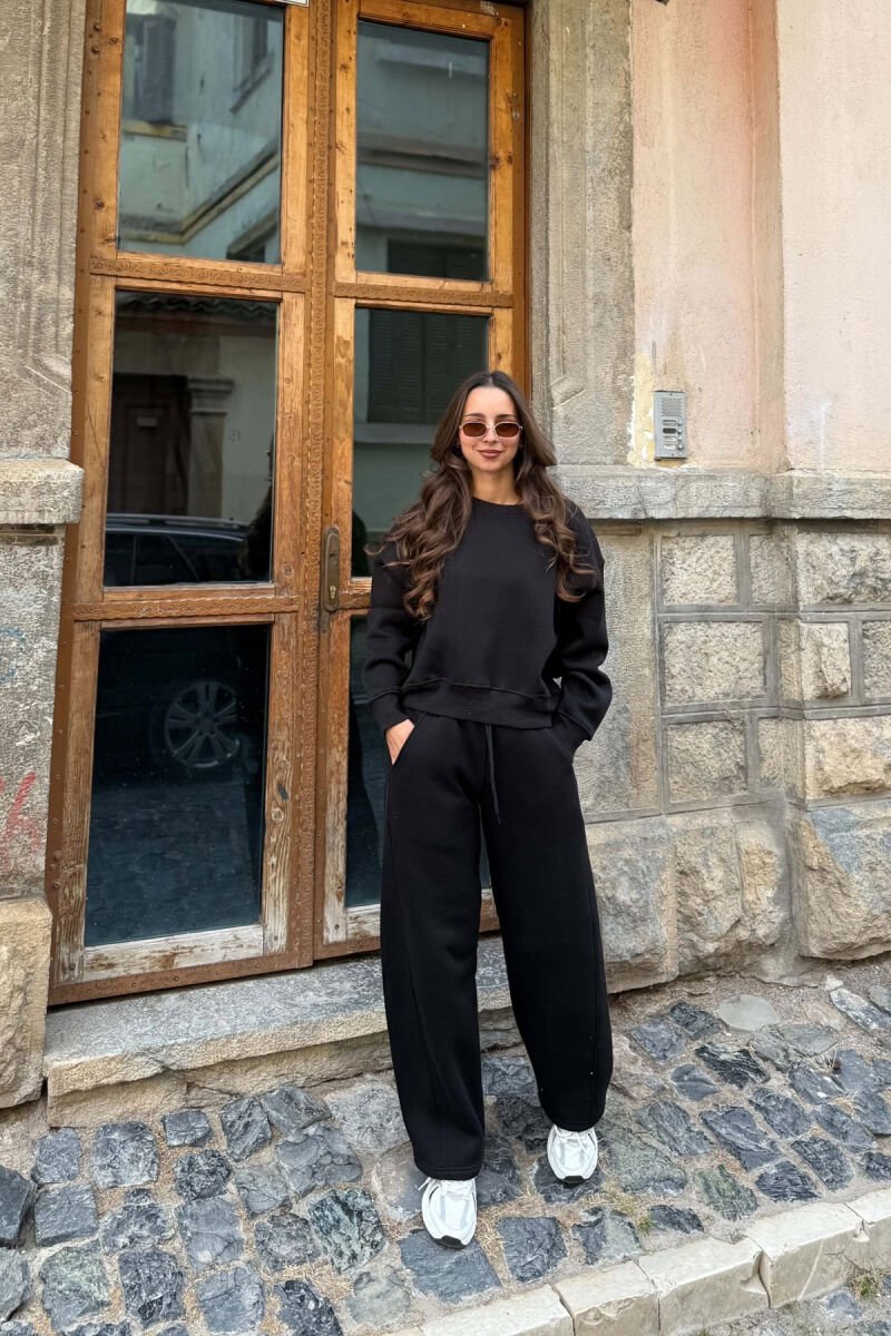 ONE COLOR FLUFFY SWEATSHIRT + SWEATPANTS WOMAN SET BLACK/ E ZEZE - 1