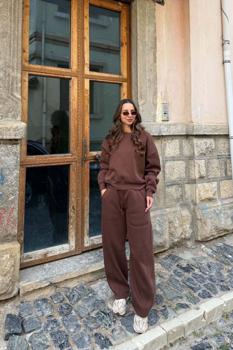 ONE COLOR FLUFFY SWEATSHIRT + SWEATPANTS WOMAN SET BROWN/KAFE - 1
