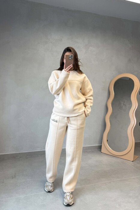 ONE COLOR FLUFFY SWEATSHIRT + SWEATPANTS WOMEN SET BEIGE/BEZHE - KLAUDIO FASHION