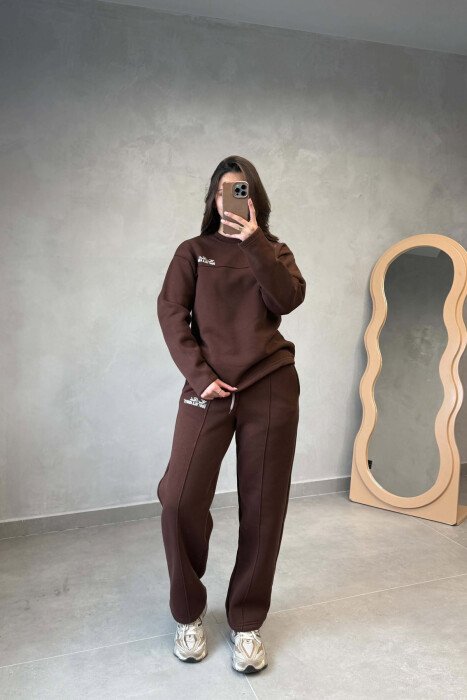ONE COLOR FLUFFY SWEATSHIRT + SWEATPANTS WOMEN SET BROWN/KAFE - KLAUDIO FASHION