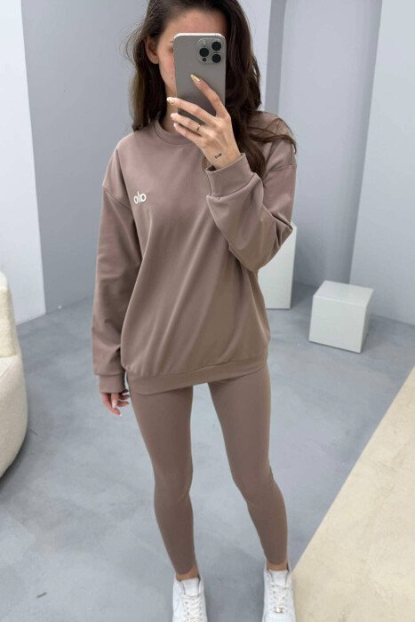 KOSTUM SPORTIV ME PUSH PËR FEMRA NË NGJYRËN BEZHË - KLAUDIO FASHION