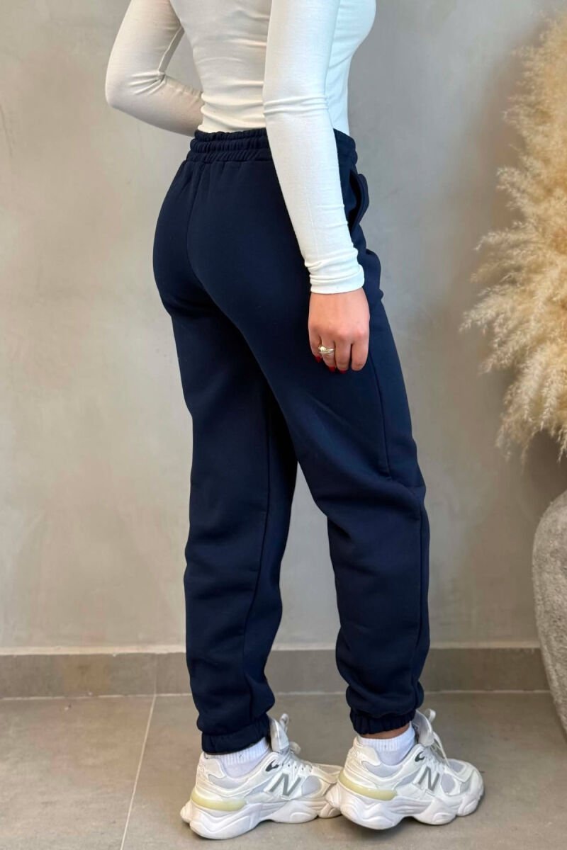 ONE COLOR FLUFFY WOMAN JOGGERS DARK BLUE/BEE - 2